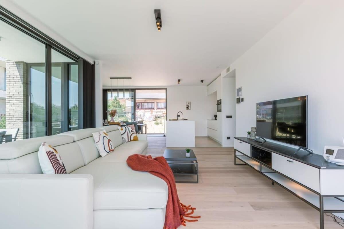 New, Luxurious And Modern Apartment With Private Parking Koksijde Eksteriør billede