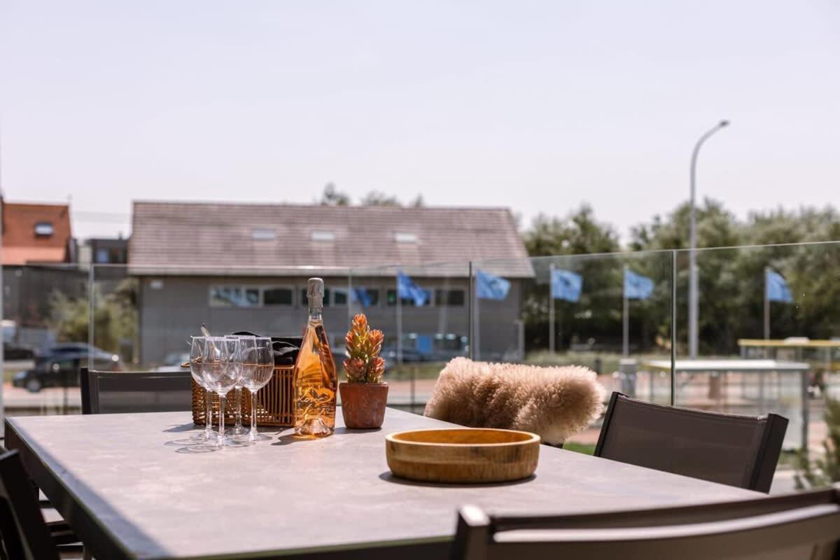 New, Luxurious And Modern Apartment With Private Parking Koksijde Eksteriør billede