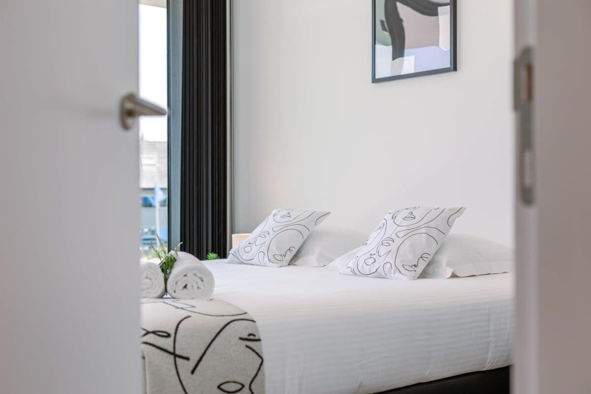New, Luxurious And Modern Apartment With Private Parking Koksijde Eksteriør billede
