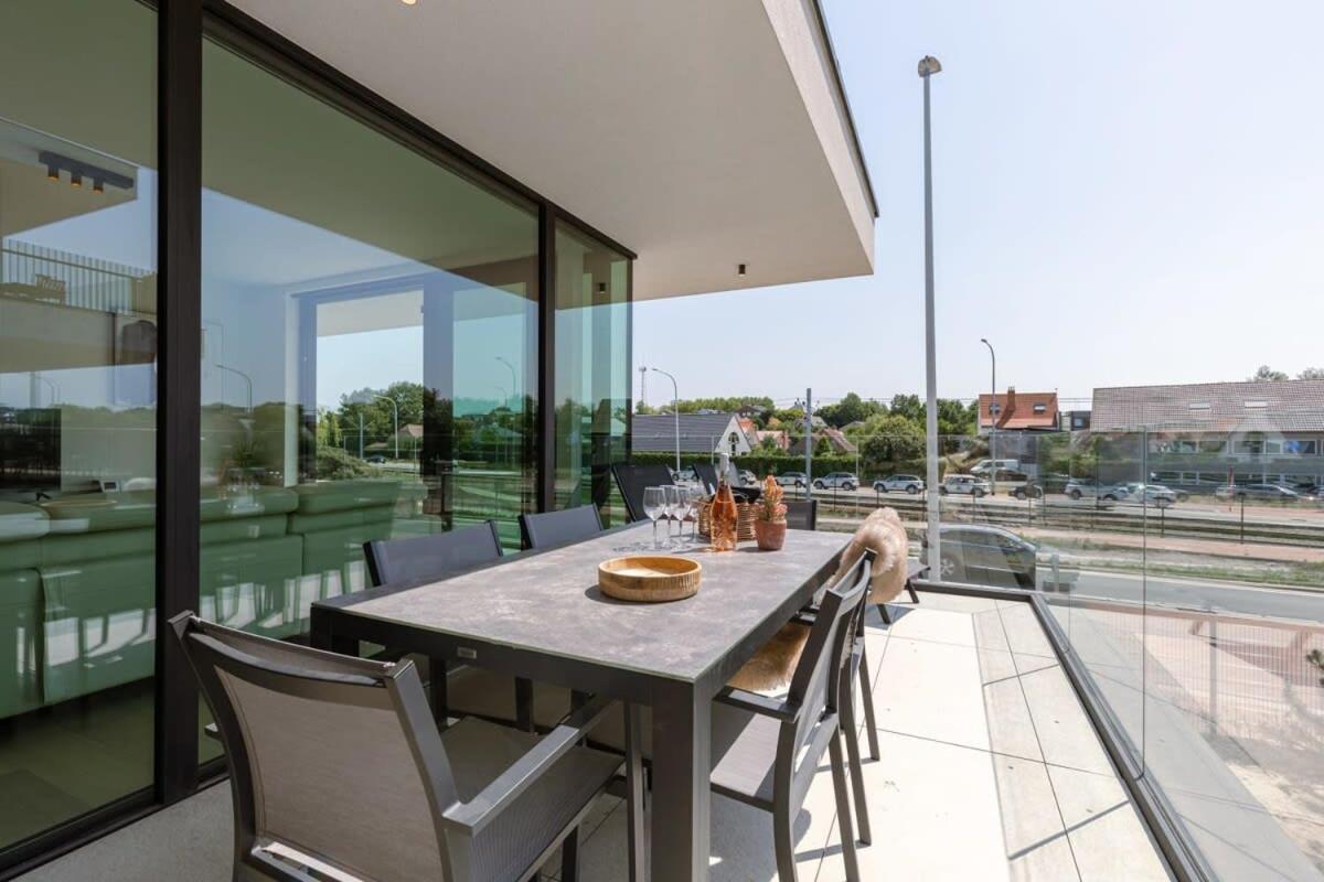New, Luxurious And Modern Apartment With Private Parking Koksijde Eksteriør billede