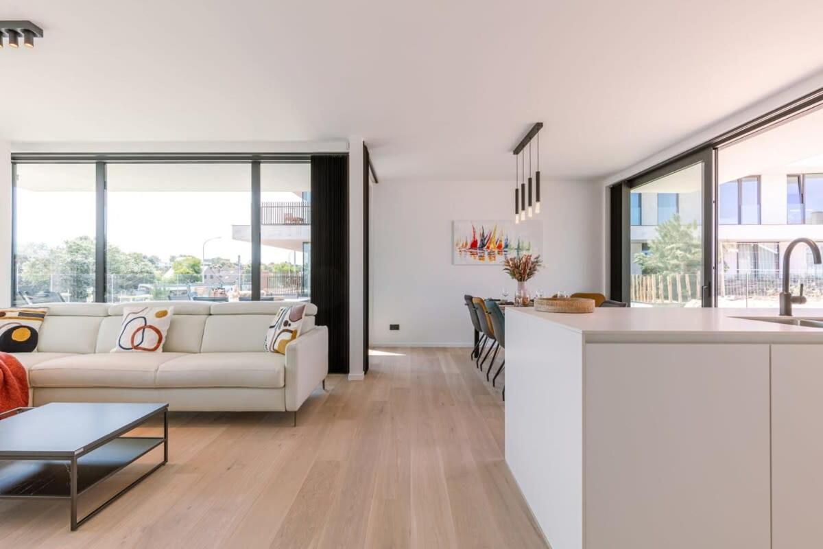 New, Luxurious And Modern Apartment With Private Parking Koksijde Eksteriør billede