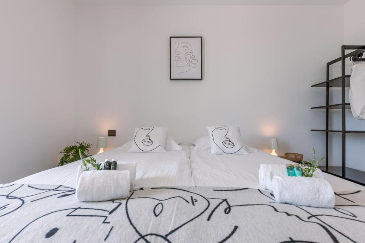 New, Luxurious And Modern Apartment With Private Parking Koksijde Eksteriør billede